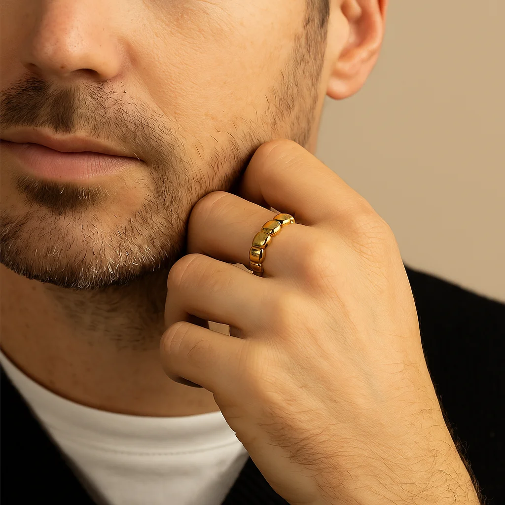 Lustre Link 14K Recycled Gold Band - Image 5